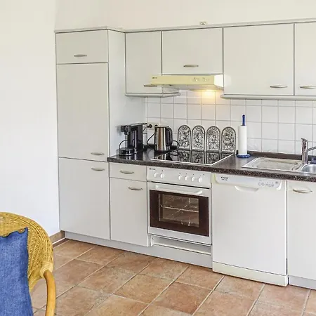 Апартаменти Amazing In Schwerin W/ Wifi And 1 Bedrooms Шверін